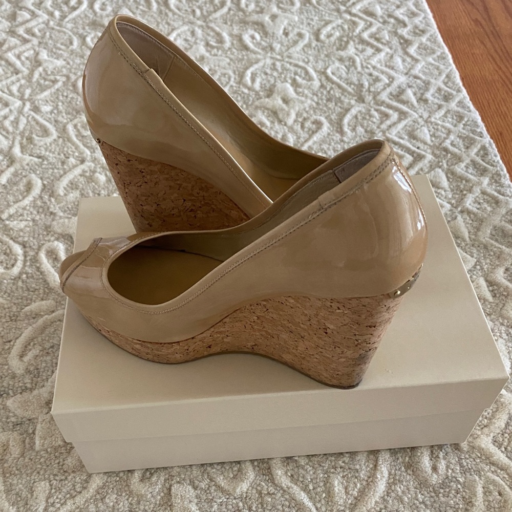 Jimmy Choo 124 Papina Nude Patent Leather Wedge Size 9 (39.5)